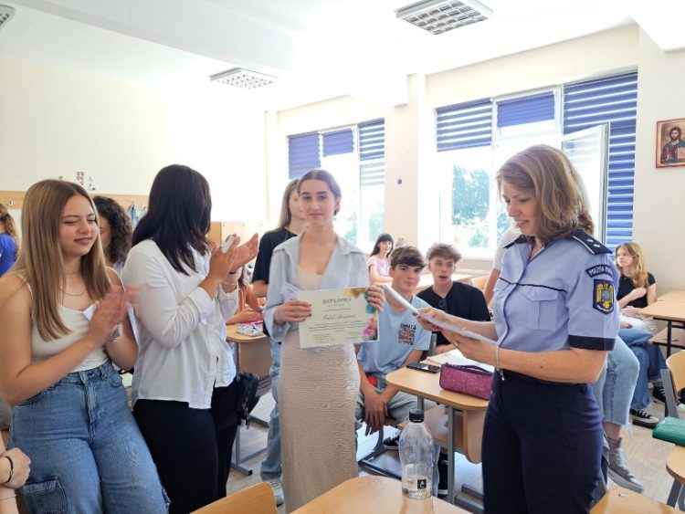 Elevi „lucacişti”, despre prevenirea criminalității prin peer mediation