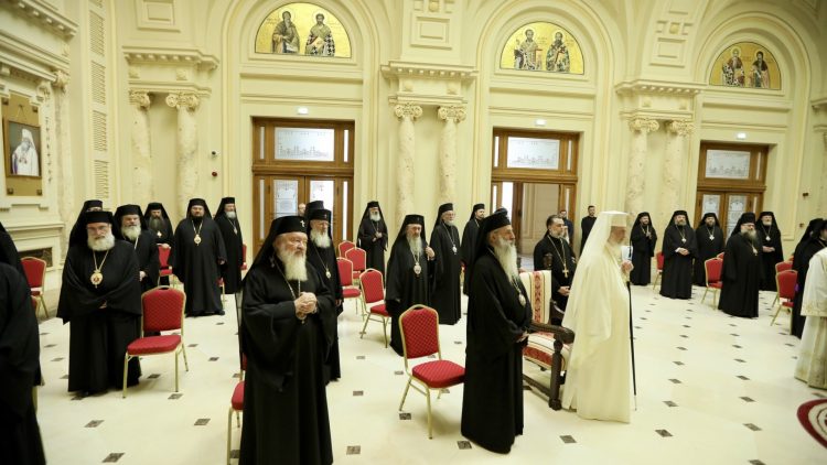 Sfântul Sinod al Bisericii Ortodoxe Române s-a întrunit într-o ședință de lucru