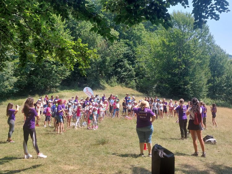 Salvatorii montani, activităţi comune cu copiii și voluntarii participanți la tabăra YMCA Cavnic