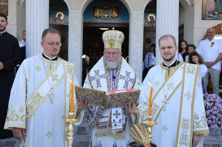 Vineri, la Biserica din Viile Apei, va avea loc slujba Paraclisului Maicii Domnului