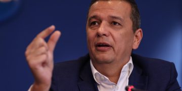 România NECIRCULABILĂ: Proștii Domnului! Avioane, mașini, trenuri, dar mergem cu Dumnezeu înainte și diavolul în gând și minte