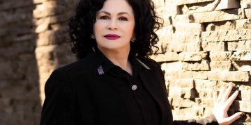  ”Blestemat a fi oricare” – de Valeria Bilț, lansat și în Baia Mare