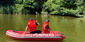 Un bărbat s-a înecat într-un lac de acumulare din apropierea localității Dumbrăvița. A fost găsit de pompierii băimăreni