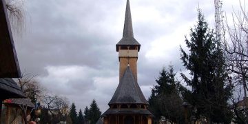 Mâine are loc hramul Bisericii de lemn „Binecredinciosul Voievod Ștefan cel Mare și Sfânt” din incinta ITPF Sighetu Marmației