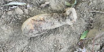 Bombă de aruncător descoperită în Satu Mare, în zona unui pod pietonal peste Someş 