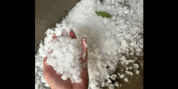 Grindină la Coruia. Avertizări de instabilitate atmosferă în Maramureș