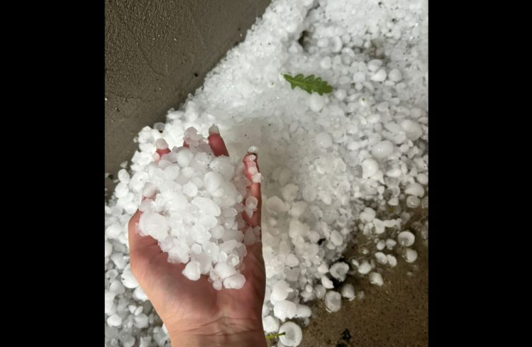 Grindină la Coruia. Avertizări de instabilitate atmosferă în Maramureș