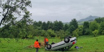 A ajuns pe plafon. Accident la Șișești