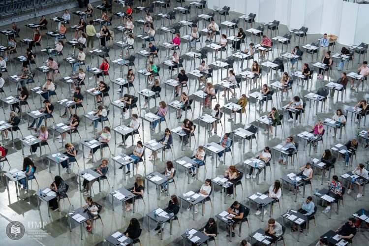 S-au afișat rezultatele examenului de admitere la UMF „Iuliu Haţieganu”. 36 candidați au luat nota 10 la proba scrisă