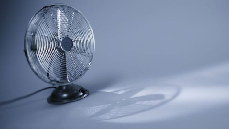 Stocul de aparate de aer condiționat și ventilatoare este epuizat în majoritatea magazinelor din Baia Mare