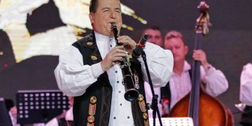 La mulţi ani, maestrului Dumitru Dobrican!