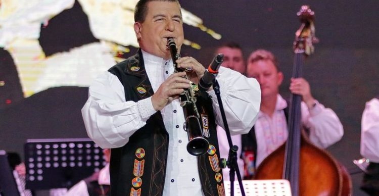 La mulţi ani, maestrului Dumitru Dobrican!