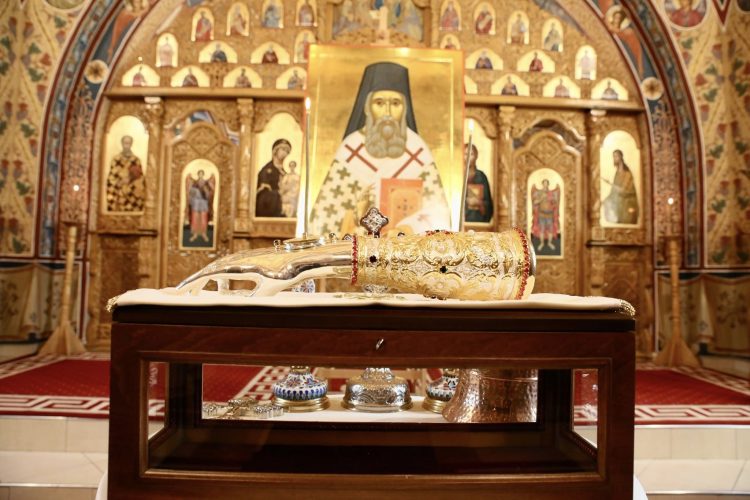 Sfințirea Raclei cu un fragment din Moaștele Sfântului Nectarie, vindecătorul de boli