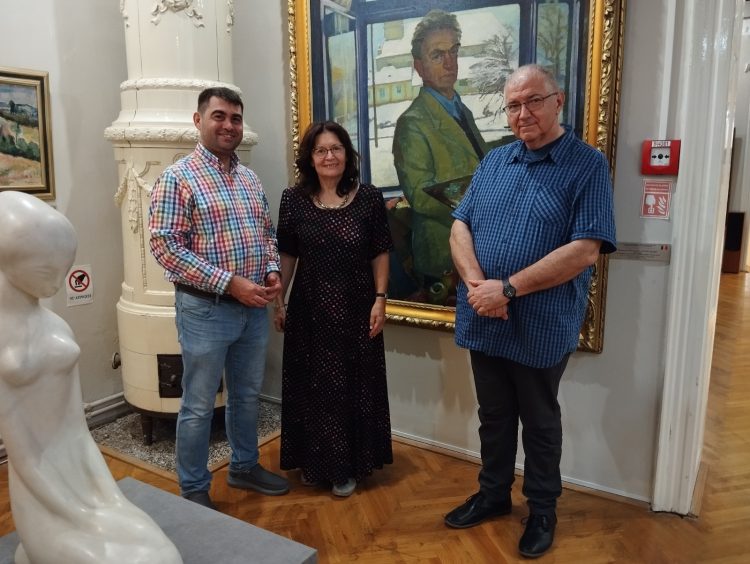 Distinși oaspeți la Muzeul Judeţean de Artă: Várady Mária, renumită actriță la Budapesta, şi Pajor András, președinte Academiei Culturale Creştine din Ungaria