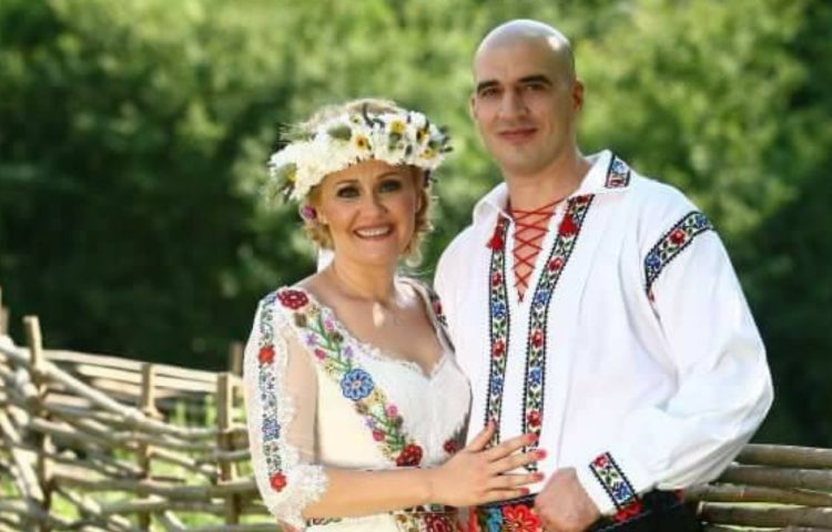 Lasconi și-a angajat bărbatul șomer la Parlament! Dacă ajunge la Cotroceni, îl face vicepreședinte?