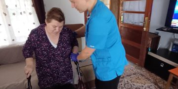 În acest an peste 100 de vârstnici băimăreni au beneficiat de serviciile medicale oferite de Serviciul Îngrijiri la Domiciliu