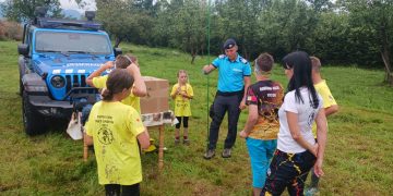 Jandarmii montani, alături de cei 150 de copii participanţi la evenimentul Lupul Daco Spartan, de la Breb