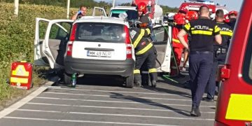 Accident rutier în Ardusat, cu o persoană încarcerată