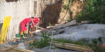 STR. ȘTEFAN CEL MARE. Accident la blocurile aflate în construcție. Un muncitor a picat de la înălțime