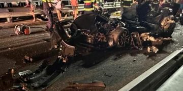 Carnagiu pe şosea! Cinci morţi şi un rănit grav, după ce o maşină a intrat într-un cap de pod