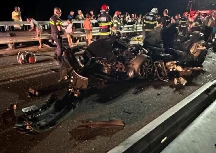Carnagiu pe şosea! Cinci morţi şi un rănit grav, după ce o maşină a intrat într-un cap de pod