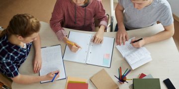 A început etapa a II-a de înscriere în învățământul profesional și dual