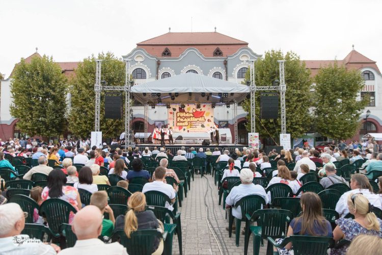 Comunitatea maghiară din Baia Mare are parte şi în acest an de distracţie în cadrul Főtér Fesztivál