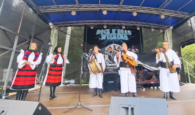 INTERVIU GRUPUL IZA despre experiența de la RNR Weekend