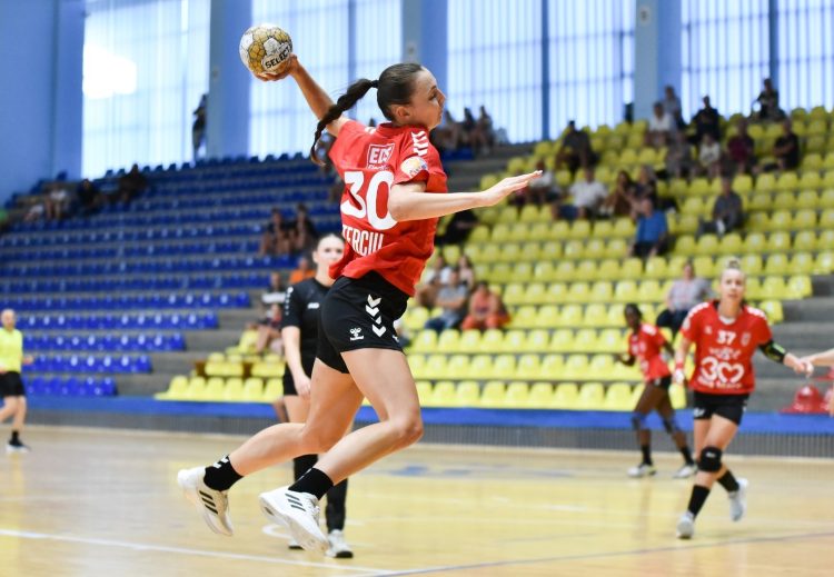Handbal feminin. Două amicale pentru CS Minaur Baia Mare cu Esztergomi Vitézek RAFC