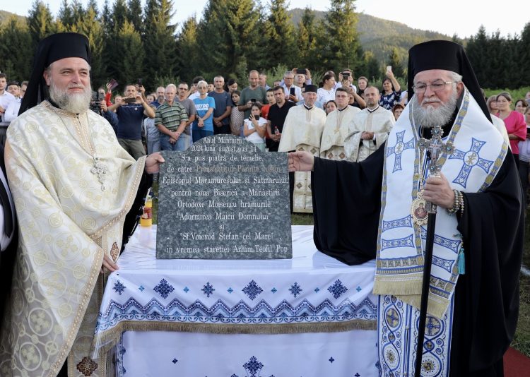 S-a pus piatra de temelie pentru o nouă biserică în Moisei