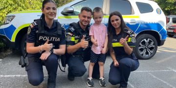 Un băieţel de patru anişori, vizitat de polițiști chiar de ziua lui