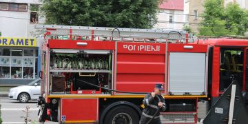 Baia Mare. Incendiu la un imobil de pe strada Victoriei