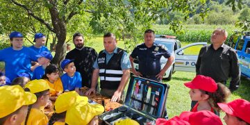 Polițist criminalist prezent în tabăra de vară din Rohia