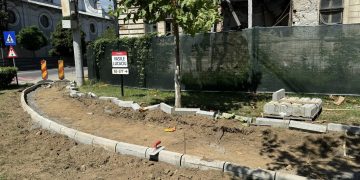 Un nou trotuar amenajat în Baia Mare, într-o zonă des circulată