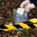 Cadavrul unui bărbat descoperit în spatele unei hale din Baia Mare