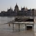 Imagini apocaliptice. Dunărea a inundat Budapesta. Hoții au furat sacii cu nisip care ar fi trebuit să oprească apa