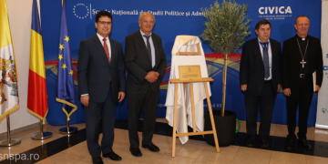 Papa Francisc a oferit ”Măslinul Păcii” Şcolii Naţionale de Studii Politice şi Administrative