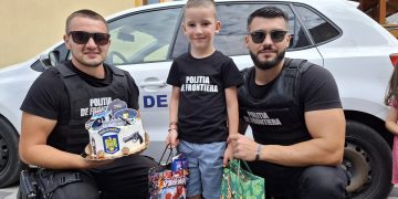 David a împlinit 6 ani. Ce surpriză i-au făcut polițiștii de frontieră