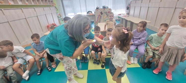 Triaj epidemiologic de după vacanță, în toate unităţile de învăţământ din Baia Mare