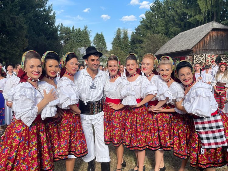 Concert deosebit al Ansamblului Folcloric Național „Transilvania”