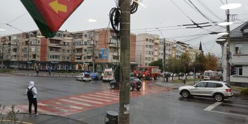 Accident rutier în intersecția bulevardelor Republicii și Regele Mihai I