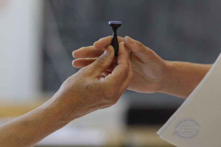 BEC: Cinci candidaturi la alegerile parlamentare, depuse de organizaţii aparţinând minorităţilor naţionale, au fost admise