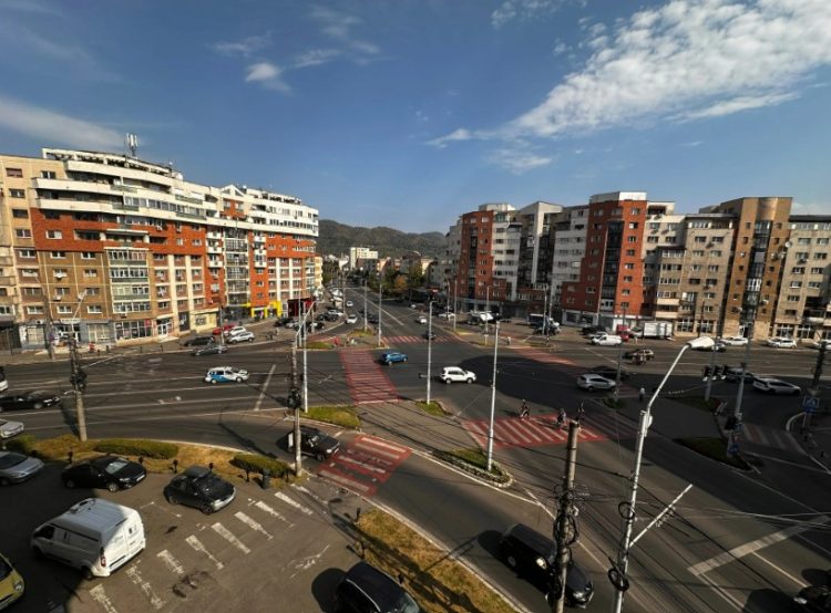 Se restricționează circulația pietonală și se închide un gang pe bulevardul Regele Mihai I din Baia Mare