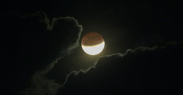 Eclipsa parţială de Lună în noaptea de 17 spre 18 septembrie