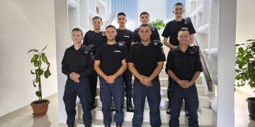 Opt elevi ai Școlilor Militare de Subofițeri de Jandarmi de la Fălticeni și Drăgășani fac practică la Jandarmeria Maramureș