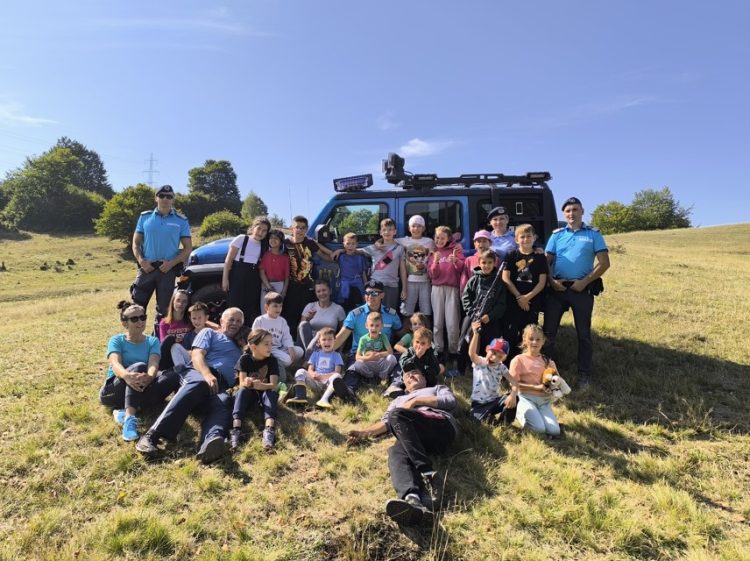 Călătoria lui Hansel și Gretel la Pietrele Șoimului din Cavnic alături de jandarmii montani