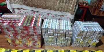 Saci cu țigări ascunși în lăzi din lemn, descoperiți de polițiștii de frontieră maramureșeni în urma unor percheziţii