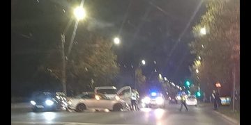 Polițiștii cercetează accidentul rutier produs pe bulevardul Decebal în seara de luni. Unul dintre șoferi era băut