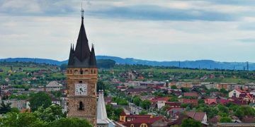 Țara arde și babele politice locale se coafează…