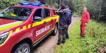 Trei ucraineni aflaţi în munţi de mai multe zile au solicitat ajutorul autorităţilor române